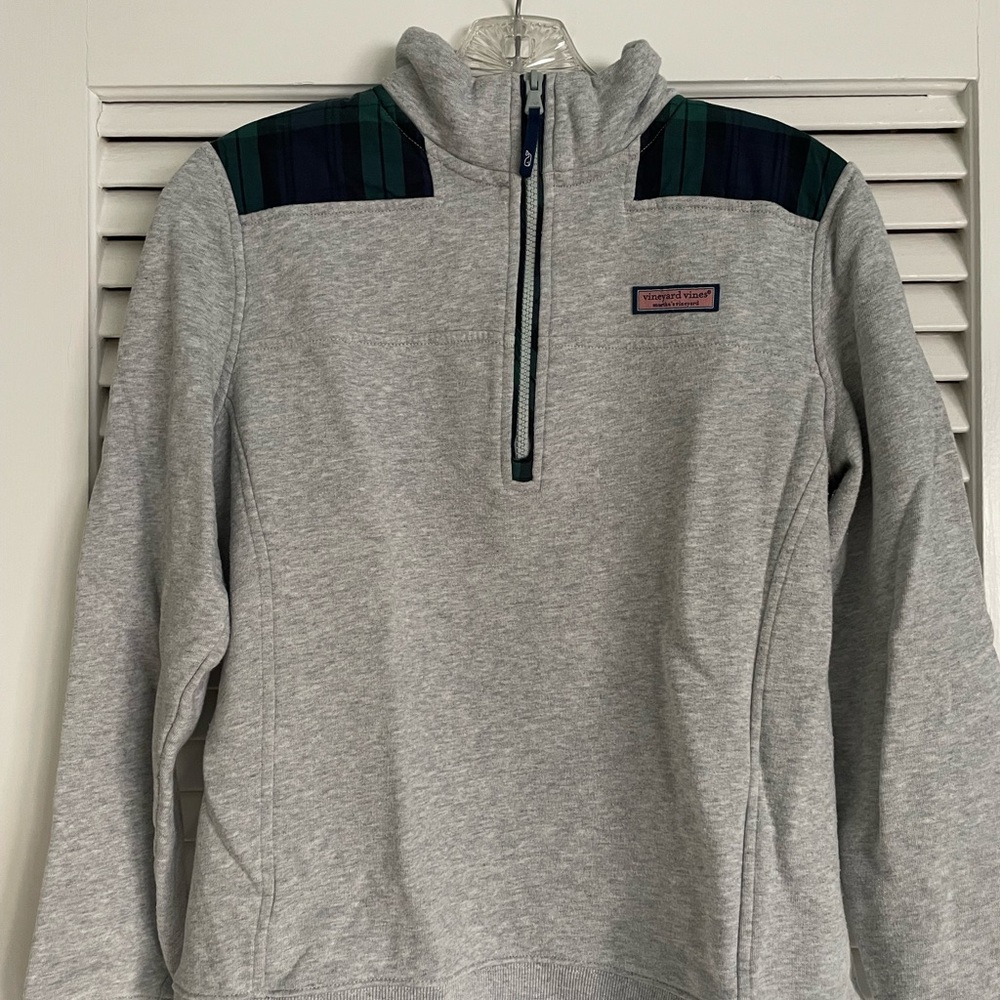 Vineyard Vines, women’s medium Shep 1/4 zip pullover with plaid